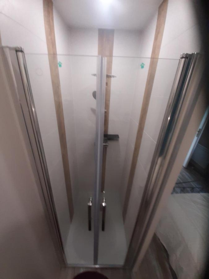 APT T2 COSY de 40 à 50 M2 Idéal pour un déplacement PRO  Les IRIS Bourg-Saint-Andéol Exterior foto